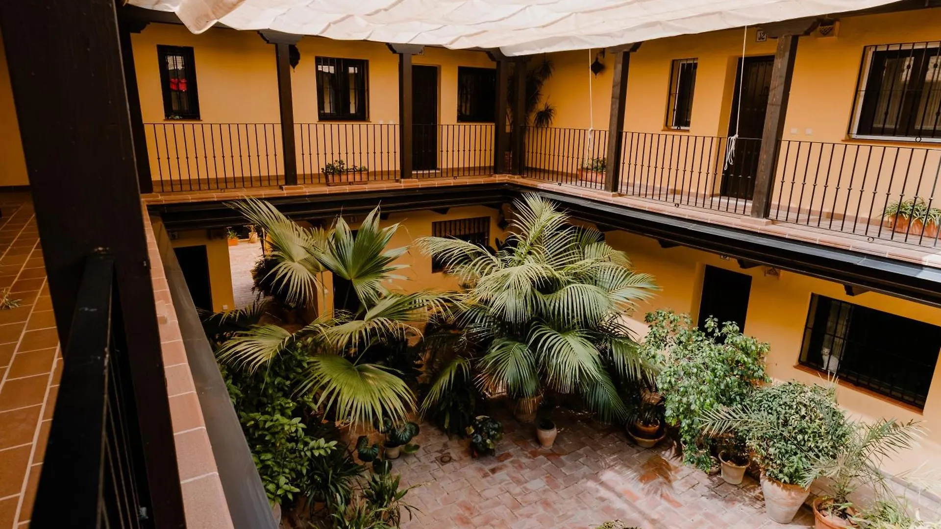 Apartment Corral Del Horno Central Oasis By Valcambre Seville